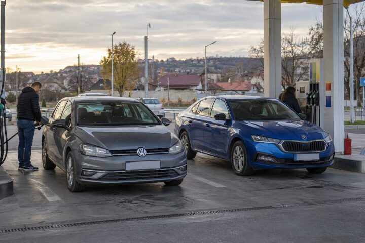 Diesel sau benzină: ce merită să cumperi acum