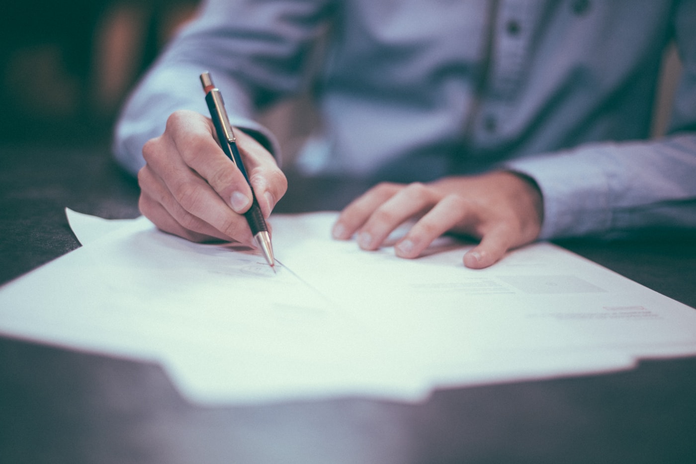 Taxe și timbru la înmatriculare: checklist pentru un buget corect