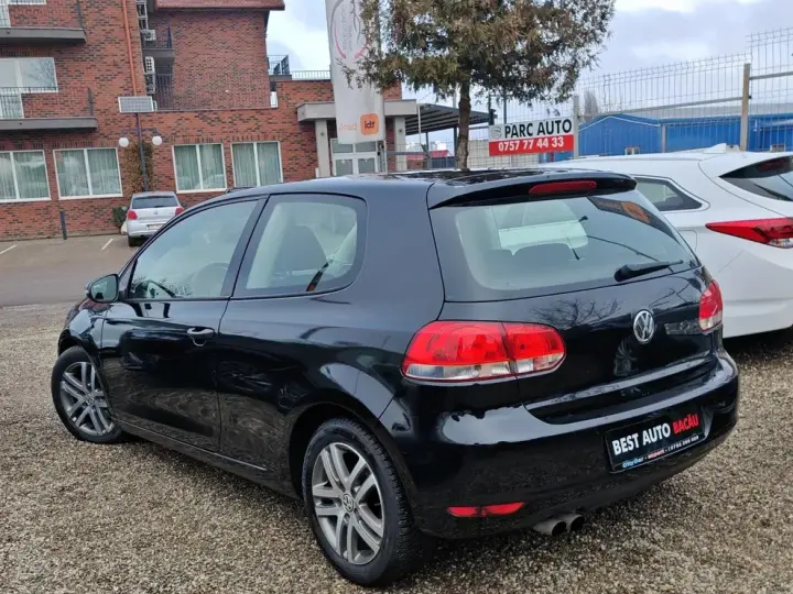 Volkswagen Golf VI