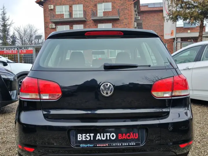 Volkswagen Golf VI