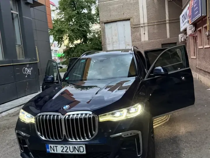 BMW X7