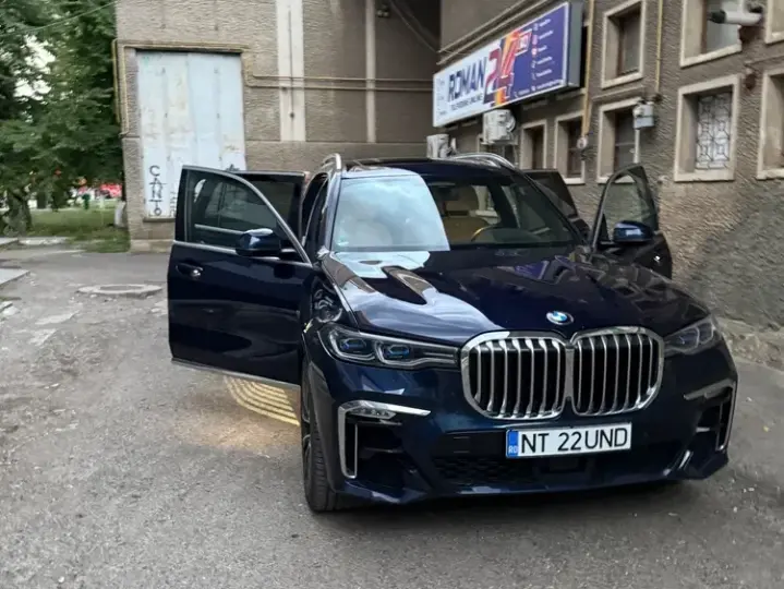 BMW X7