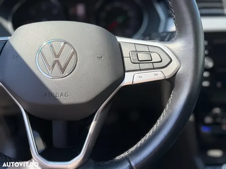Volkswagen Passat B8 2.0 TDI DSG Highline