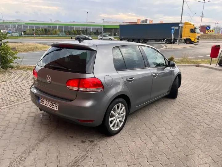 Volkswagen Golf 1.6 TDI DPF Comfortline