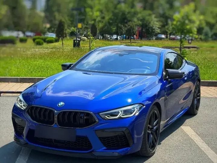 BMW M8