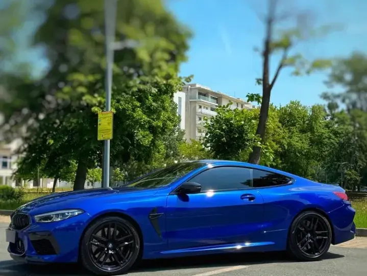 BMW M8