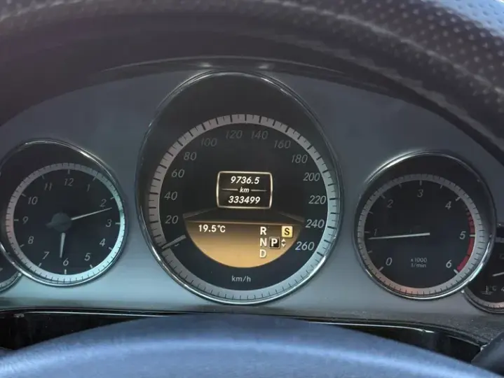 Mercedes-Benz E W212 220 CDI DPF BlueEFFICIENCY 7G-TRONIC Avantgarde