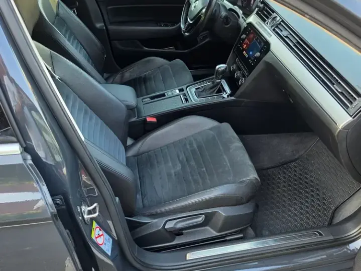 Volkswagen Passat B8 2.0 TDI SCR DSG BlueMotion Highline