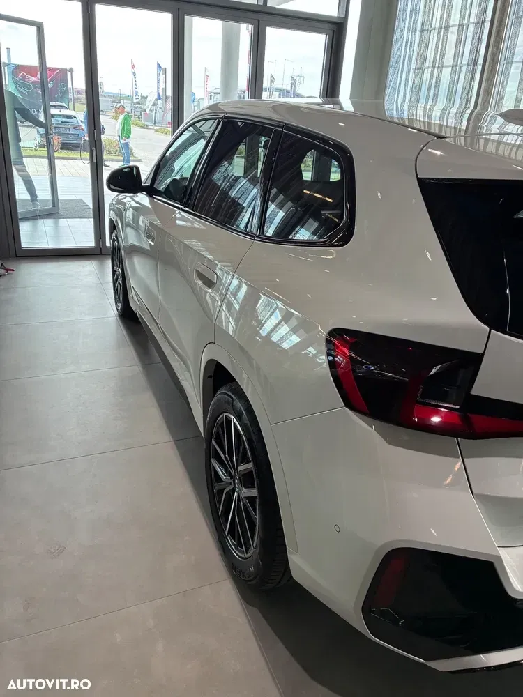 BMW iX1 — imagine 5