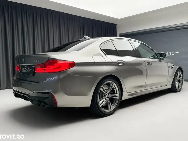 BMW M5 Standard
