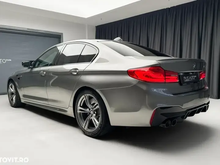 BMW M5 Standard