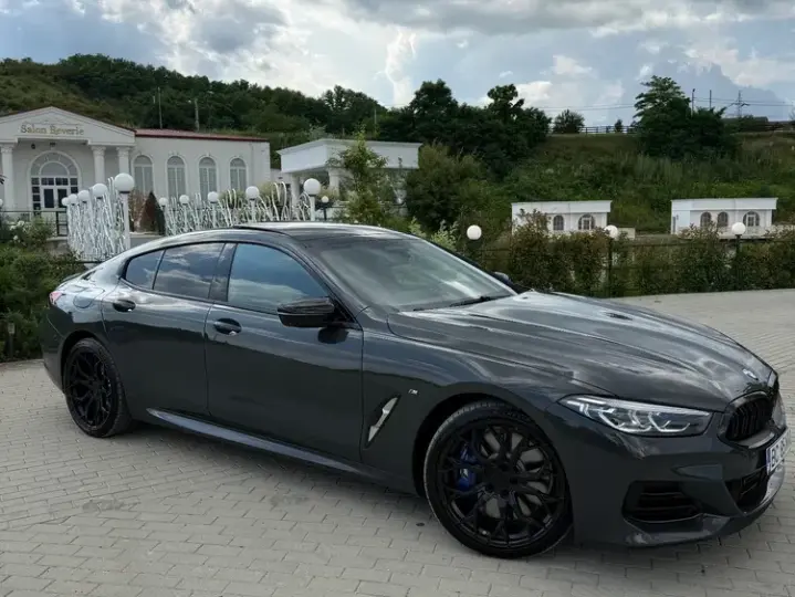 BMW M8