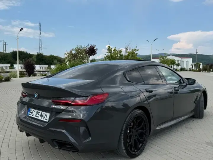 BMW M8