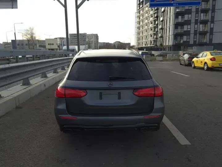 Mercedes-Benz E W213 220 d T-Modell Aut