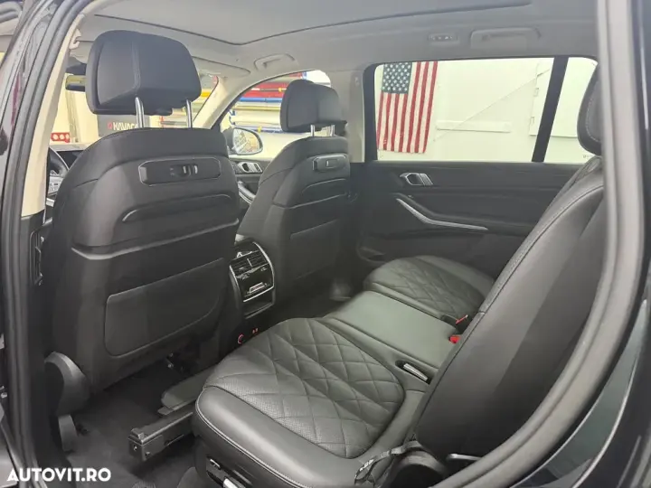 BMW X7 xDrive40i AT MHEV