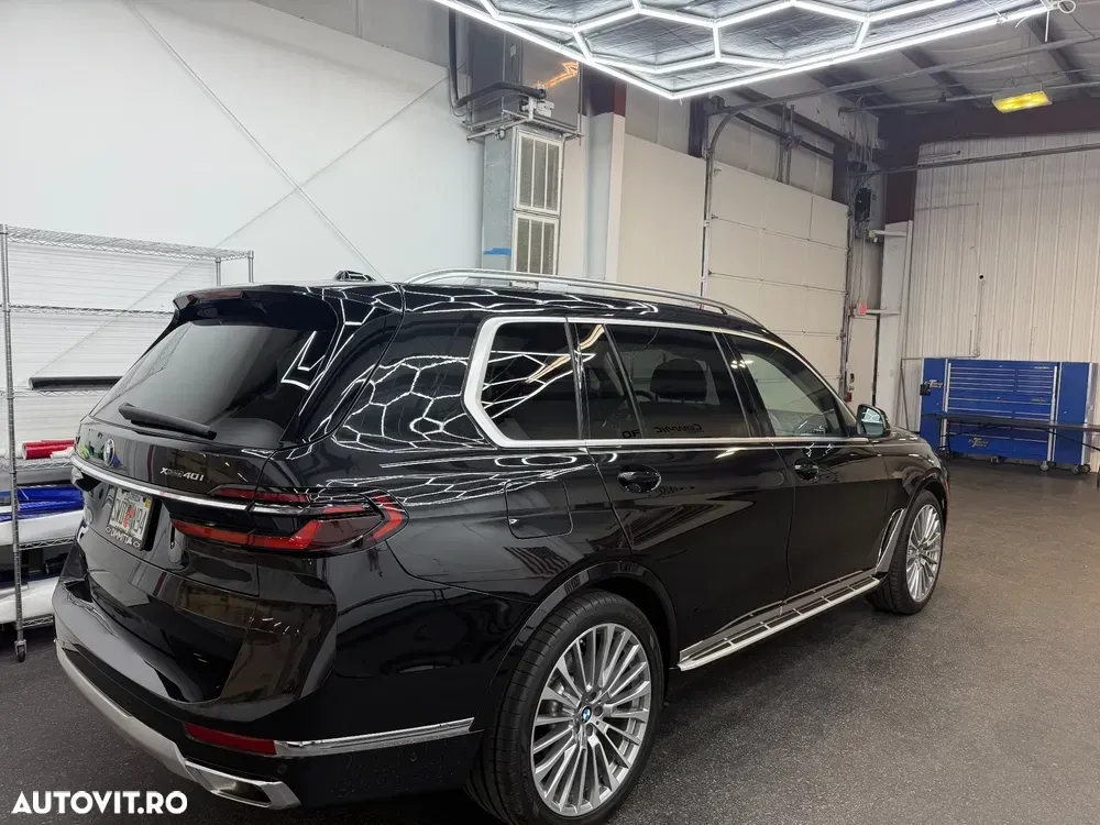 BMW X7 xDrive40i AT MHEV — imagine 3