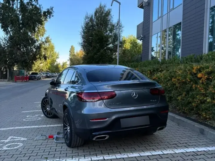 Mercedes-Benz GLC Coupe 300 4MATIC MHEV