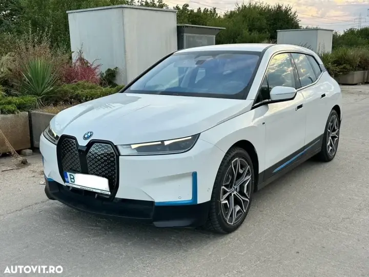 BMW iX