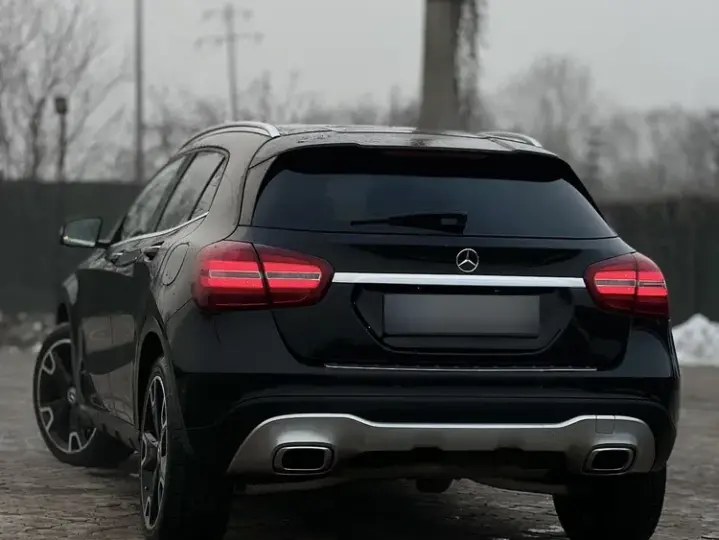 Mercedes-Benz GLA H247 220 d 4MATIC Aut.