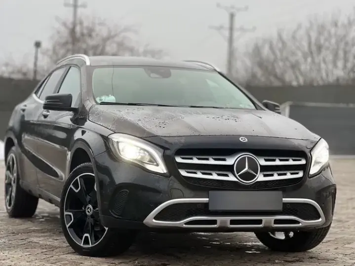 Mercedes-Benz GLA H247 220 d 4MATIC Aut.