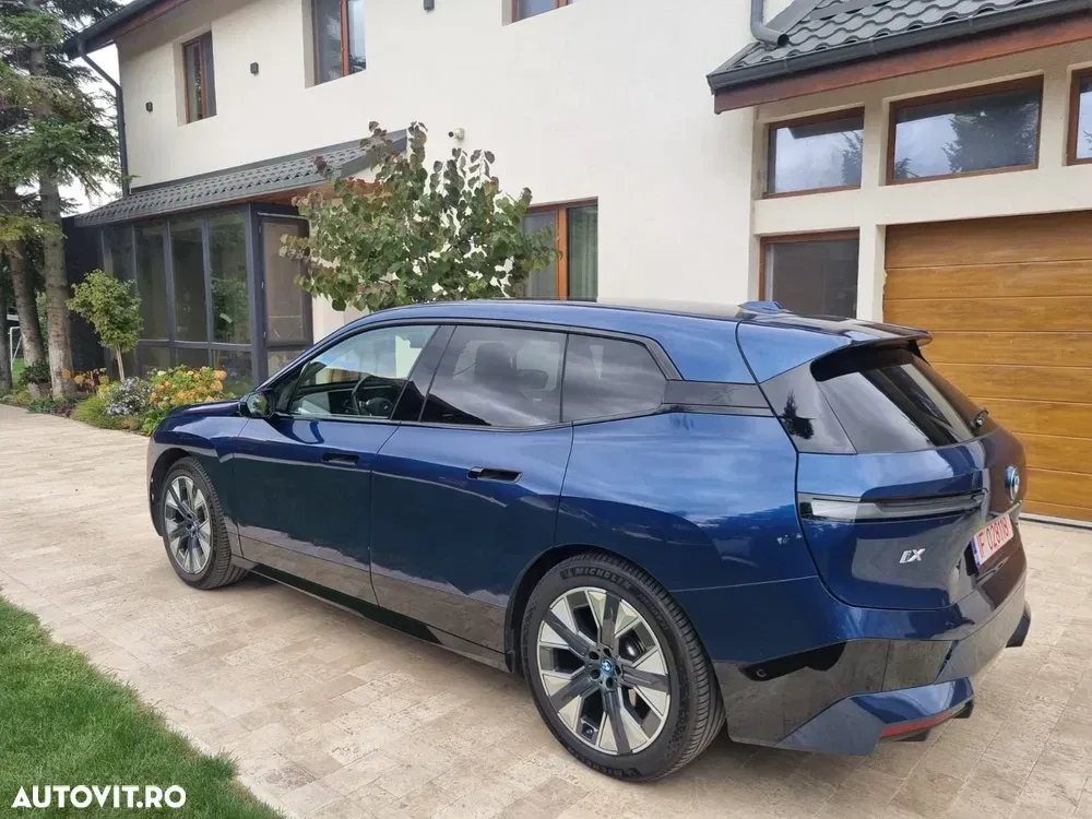BMW iX — imagine 4