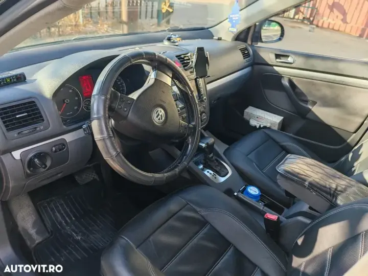 Volkswagen Golf VI 1.9 TDI Comfortline DPF DSG