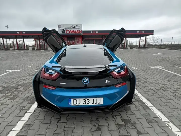 BMW i8 Standard
