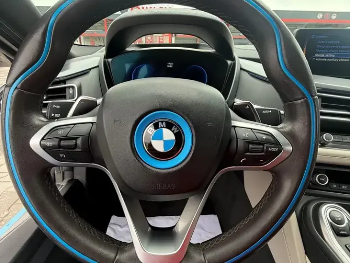 BMW i8 Standard