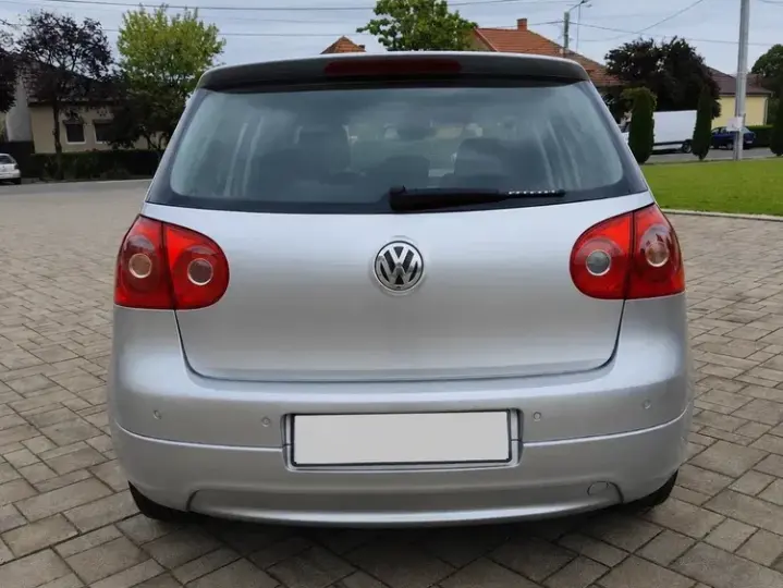 Volkswagen Golf V