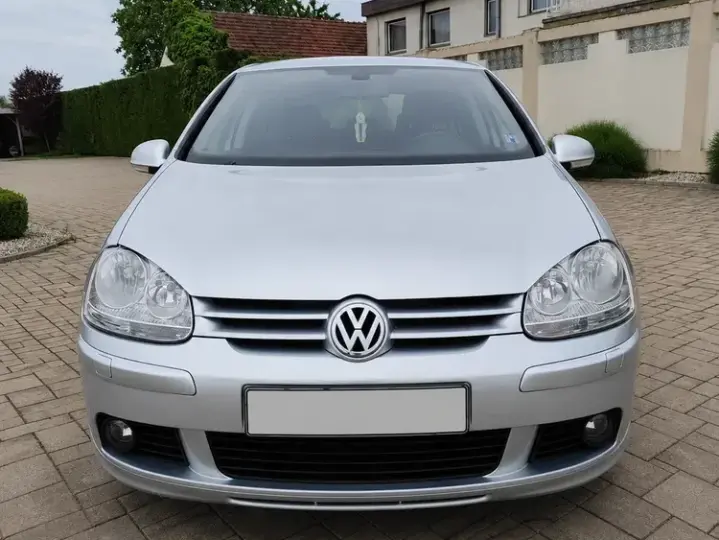 Volkswagen Golf V