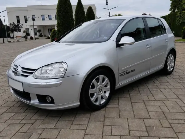 Volkswagen Golf V