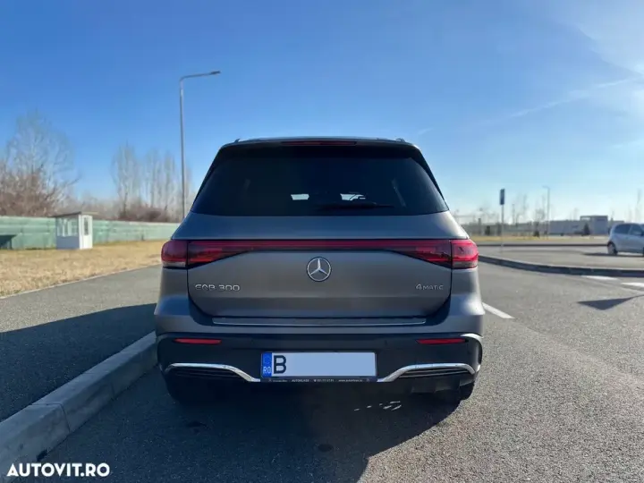Mercedes-Benz EQB 300 4MATIC Edition 1
