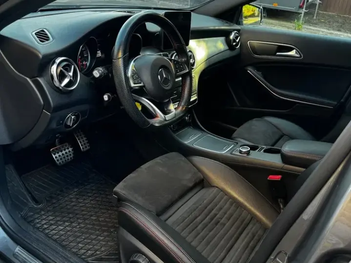 Mercedes-Benz GLA H247