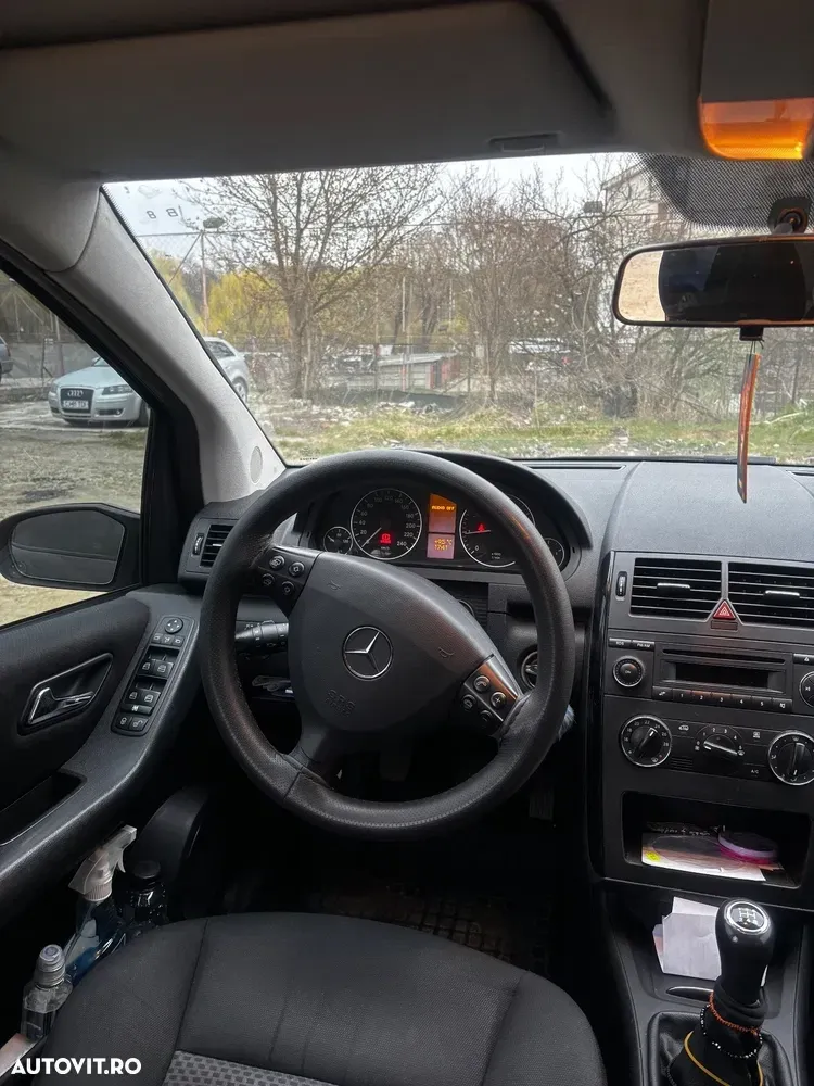Mercedes-Benz A 150 W169 Standard — imagine 3