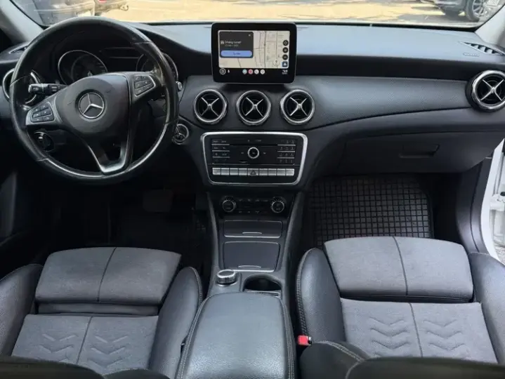 Mercedes-Benz GLA X156