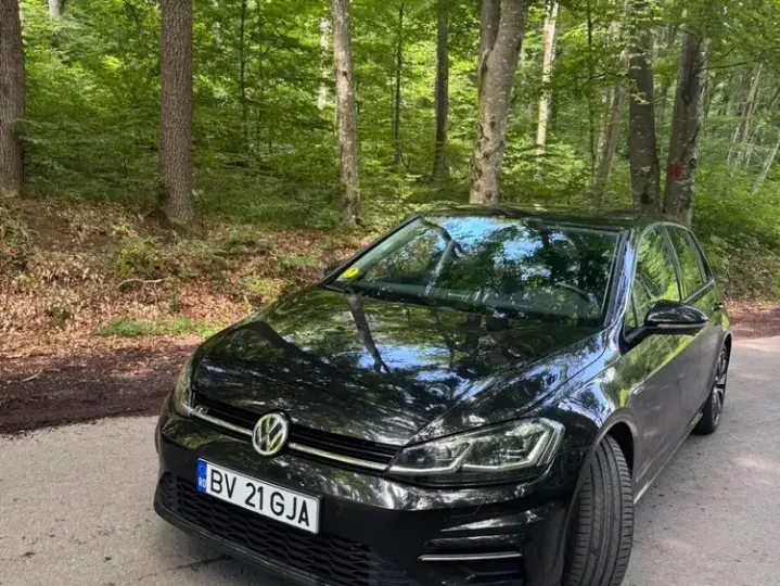 Volkswagen Golf VII 2.0 TDI SCR DSG R-Line