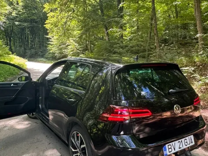 Volkswagen Golf VII 2.0 TDI SCR DSG R-Line