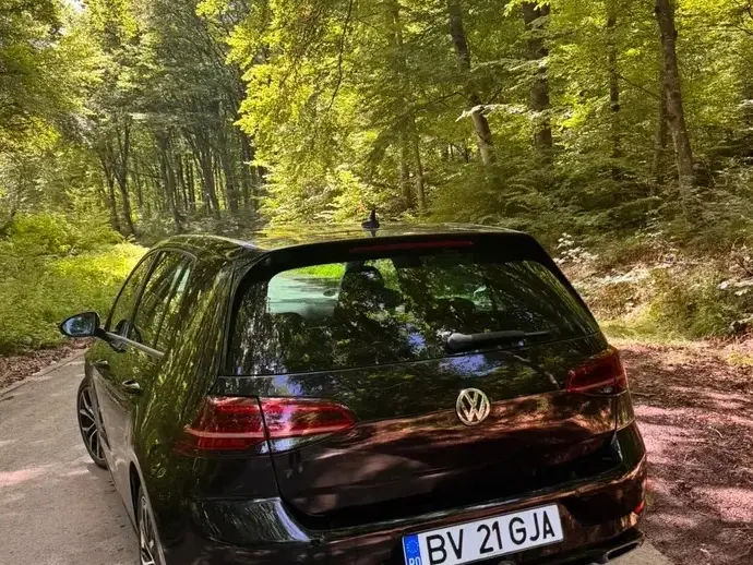Volkswagen Golf VII 2.0 TDI SCR DSG R-Line