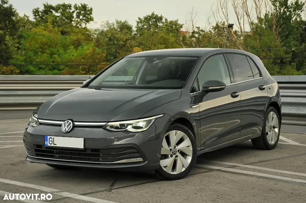 Volkswagen Golf VIII 1.5 eTSI ACT DSG MHEV Style — imagine 2
