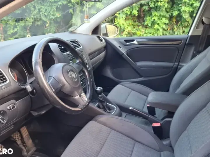 Volkswagen Golf VI