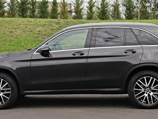 Mercedes-Benz GLC X253 300 e 4MATIC