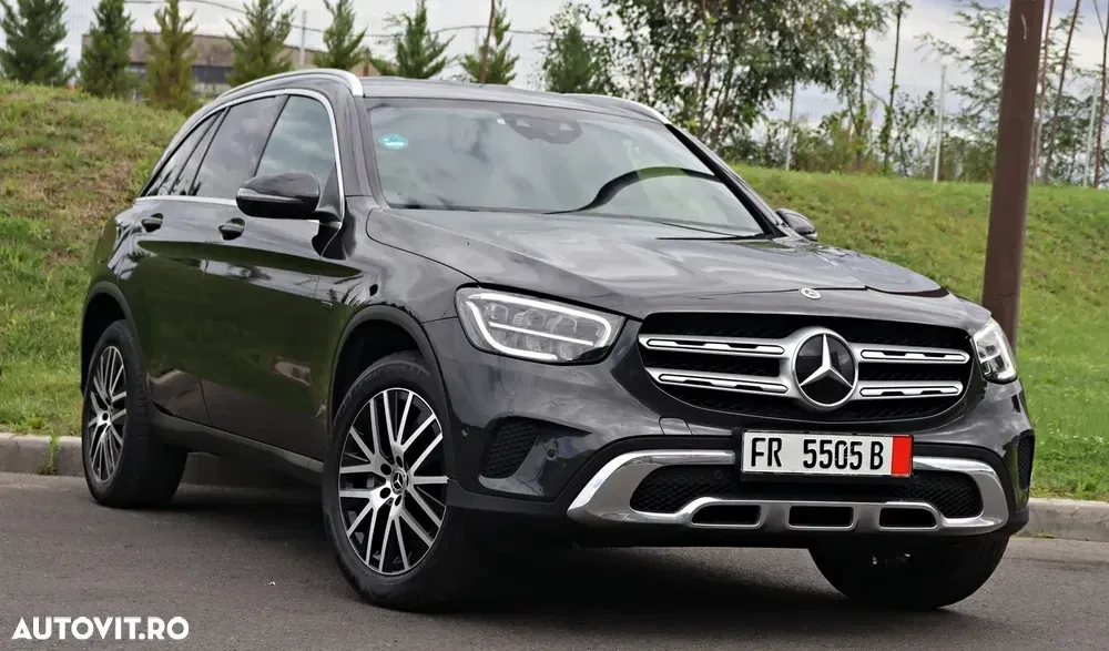 Mercedes-Benz GLC X253 300 e 4MATIC — imagine 2