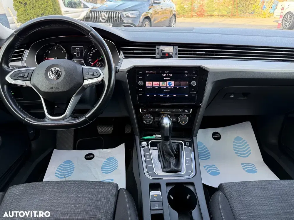 Volkswagen Passat 2.0 TDI DSG Trendline — imagine 3