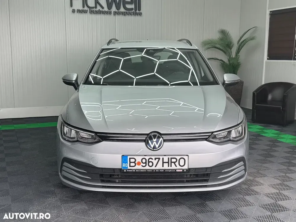 Volkswagen Golf VIII 2.0 TDI DSG Life — imagine 3