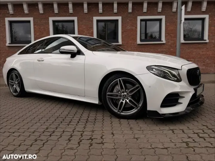 Mercedes-Benz E W213 220 d 9G-TRONIC AMG Line