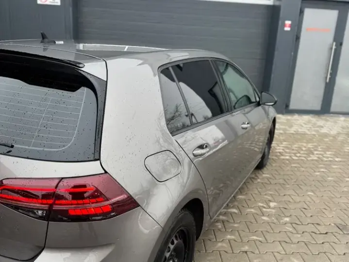 Volkswagen Golf VII 1.6 TDI BMT Comfortline