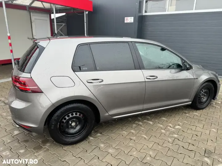 Volkswagen Golf VII 1.6 TDI BMT Comfortline