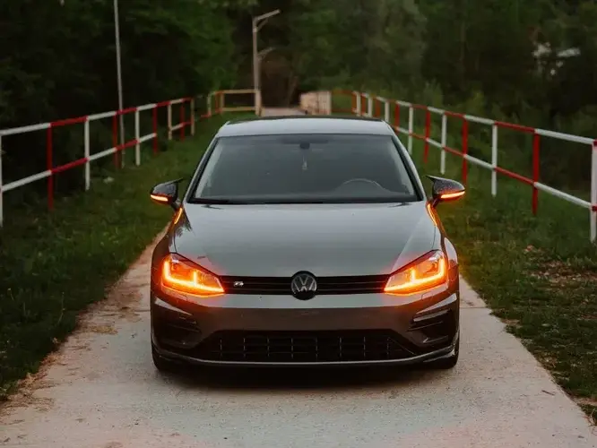 Volkswagen Golf VII 1.6 TDI BMT Comfortline