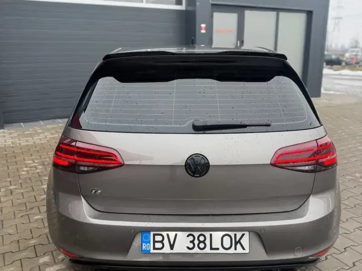 Volkswagen Golf VII 1.6 TDI BMT Comfortline