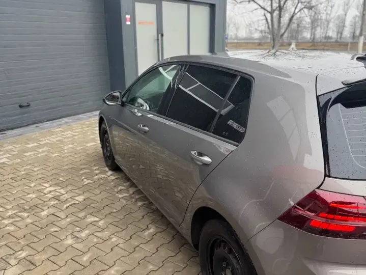 Volkswagen Golf VII 1.6 TDI BMT Comfortline